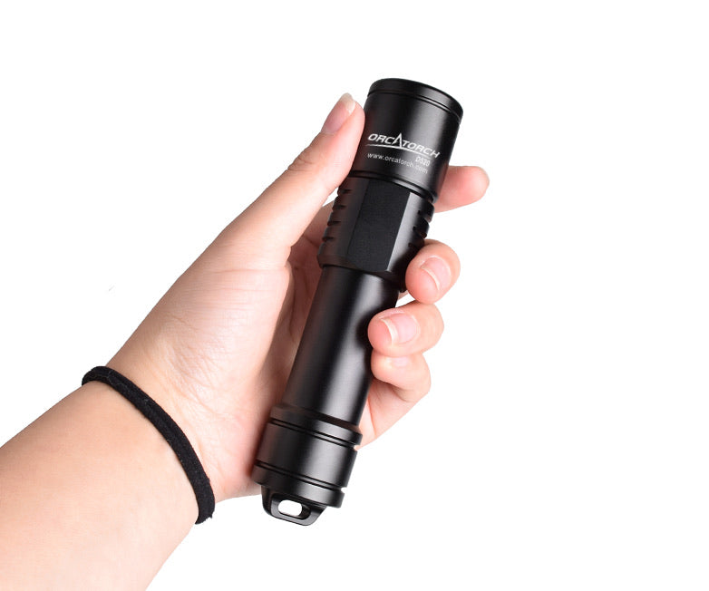 OrcaTorch D520 Rechargeable Dive Torch 1000 Lumens – BLACK